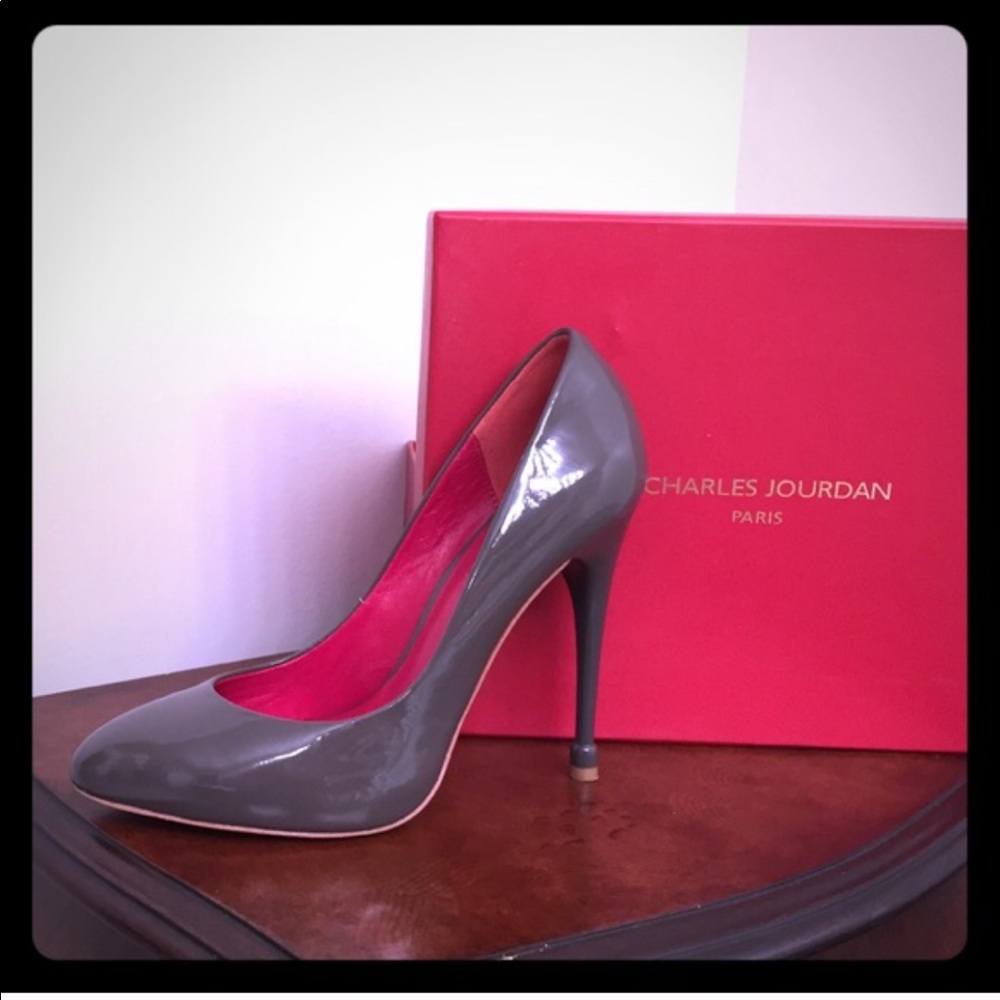 Charles Jourdan Grey Patent Leather Elton Stiletto Heels NWT